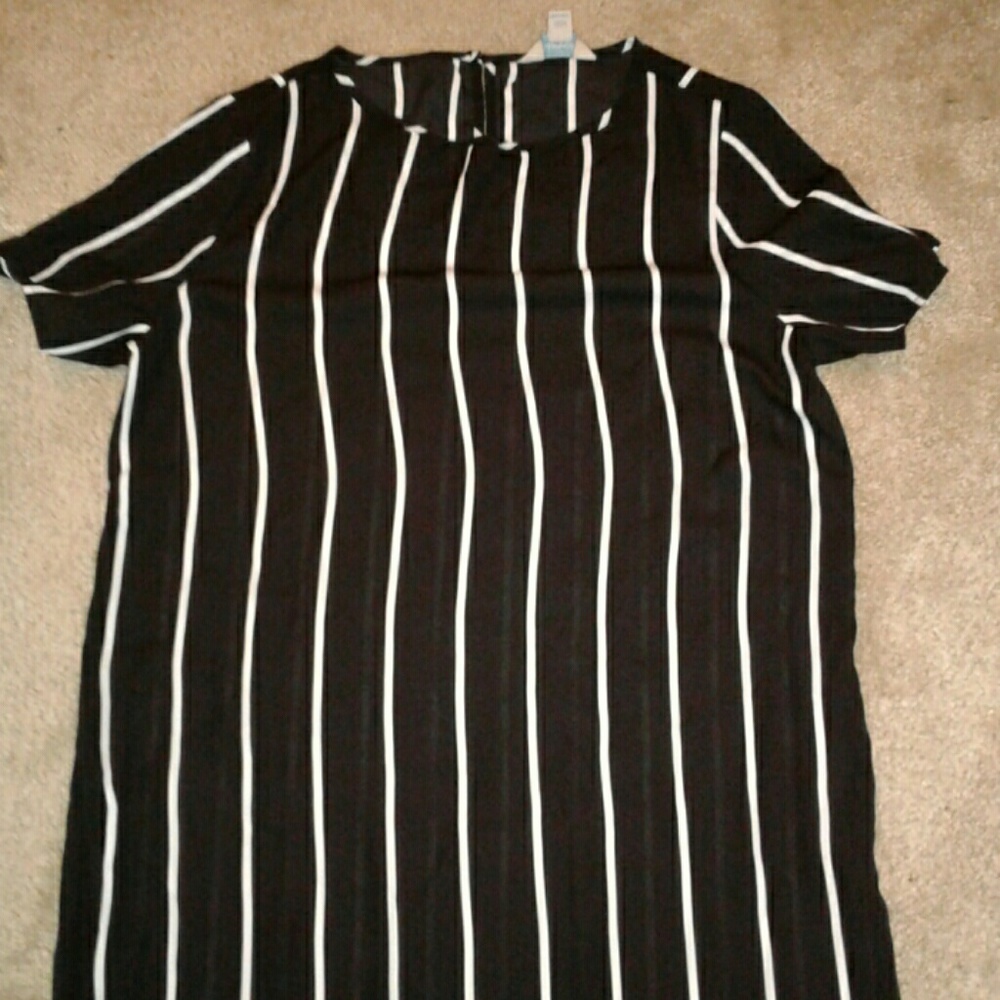 Black and white stripped dress